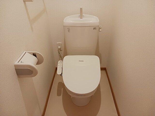 トイレ　落ち着いたトイレです