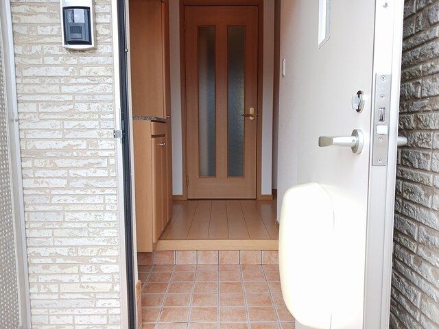 玄関　明るい玄関です