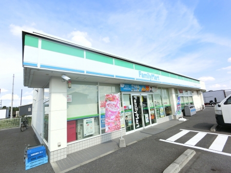コンビニ　ファミリーマート連取元町店（コンビニ）まで653m