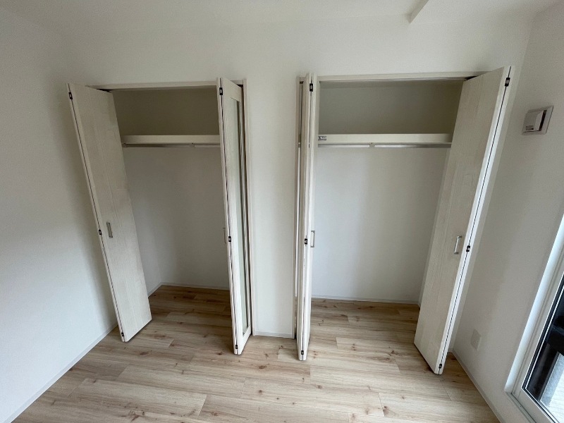 収納　収納もバッチリあるのでお部屋が片付きますよ！