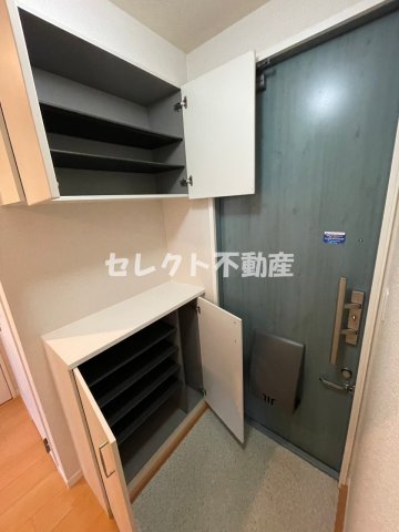 玄関　【リバー・パーク・タウンB棟】