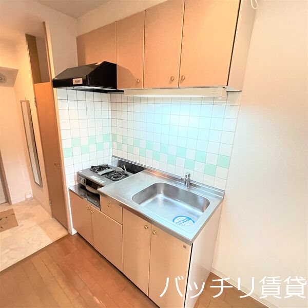 キッチン　同型シリーズの為現況優先致します