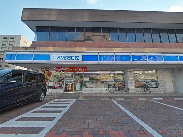 コンビニ　ローソン 浦和東岸町店（コンビニ）まで477m