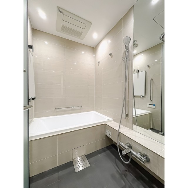 バス・シャワールーム　※写真は同タイプ住戸です。