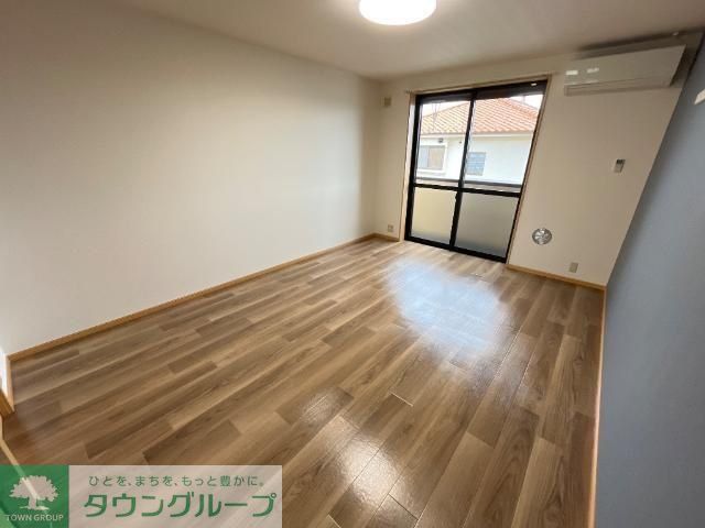 リトルフォレストの居間写真
