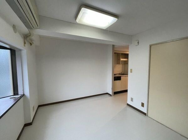京王線 笹塚駅 徒歩9分 3階建 築37年の居間写真