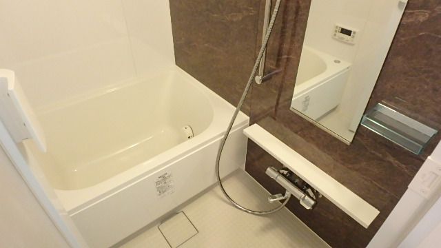 地下鉄御堂筋線 中津駅 徒歩5分 8階建 築12年の風呂写真