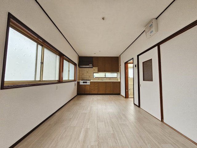 三木市西自由が丘戸建の居間写真