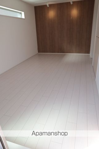 フジパレス杉本町駅西VI番館の居間写真