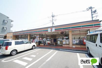 コンビニ　セブンイレブン横浜牛久保東１丁目店（コンビニ）まで281m
