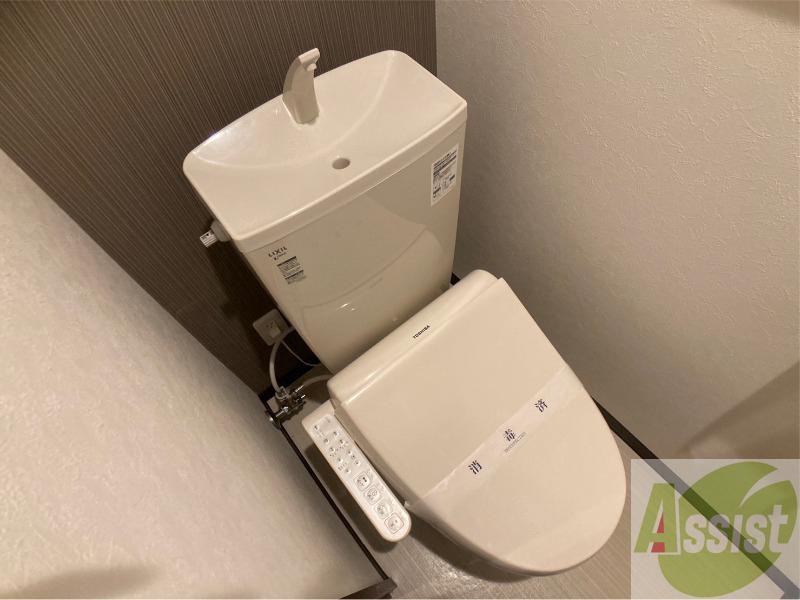 トイレ　トイレです。ウォシュレット付を探している方、おすすめです。