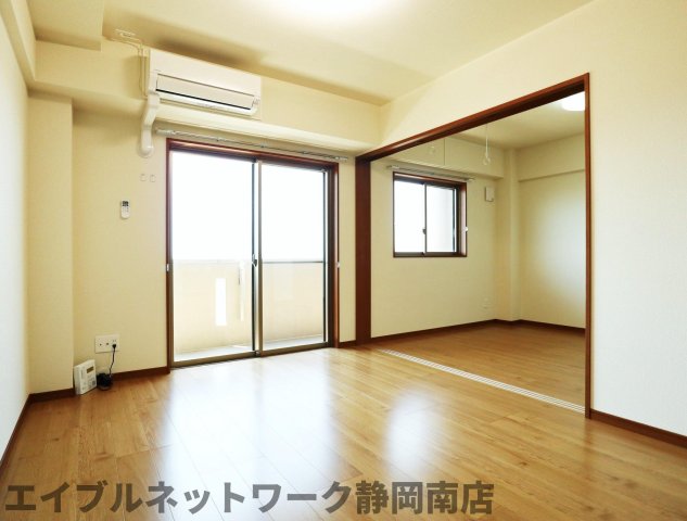 居室・リビング　ゆったりとしたリビングです