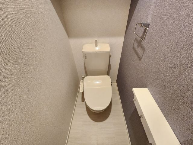 【白石市福岡長袋のアパートのトイレ】