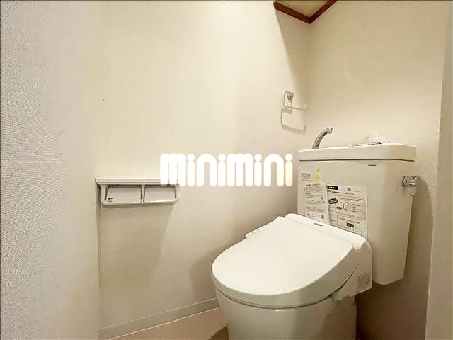 トイレ　清掃前の為、１０２号室写真