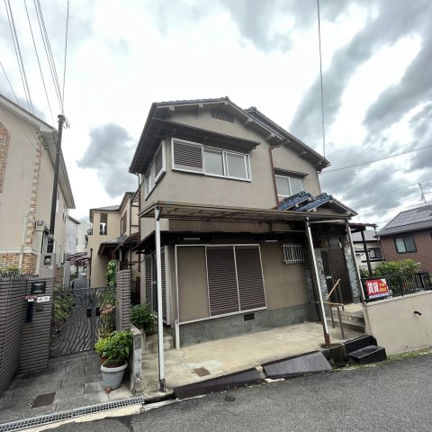 宮之阪戸建の建物外観