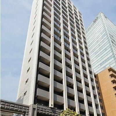 【港区六本木のマンションの建物外観】