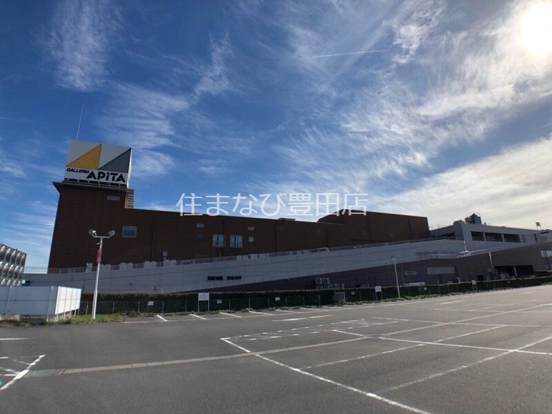 【知立市牛田町のアパートのスーパー】