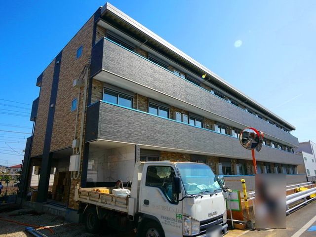 【ピースコート登戸IIの建物外観】