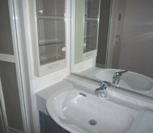 洗面設備　写真は同タイプ住居です