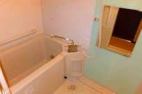 バス・シャワールーム　浴室乾燥機付いています