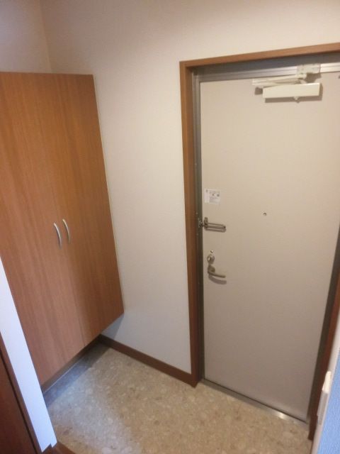 玄関　シューズボックス付きの玄関です