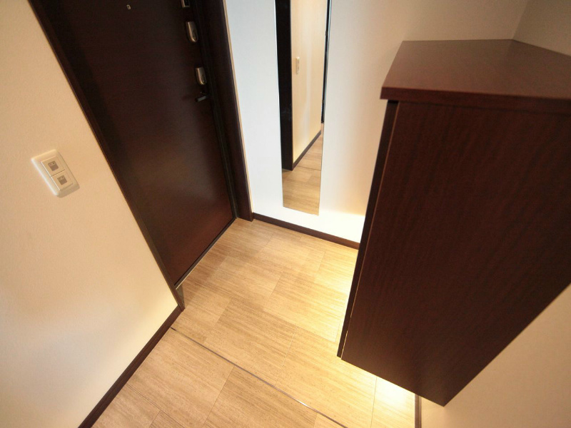 玄関　玄関　シューズボックス付