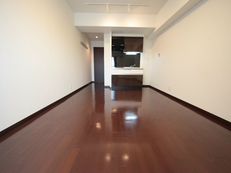 居室・リビング　洋室13.5帖　クローゼット（収納充実してます）