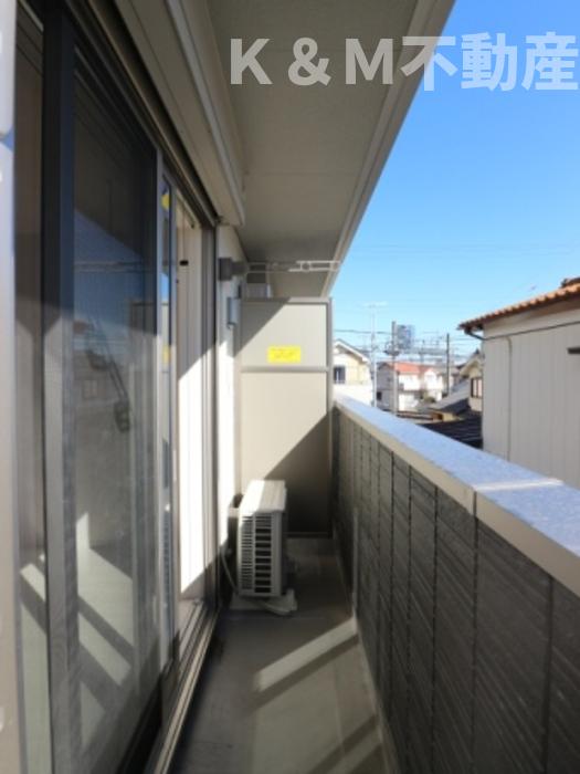 バルコニー　バルコニーからの眺めを楽しみながら食事をしませんか