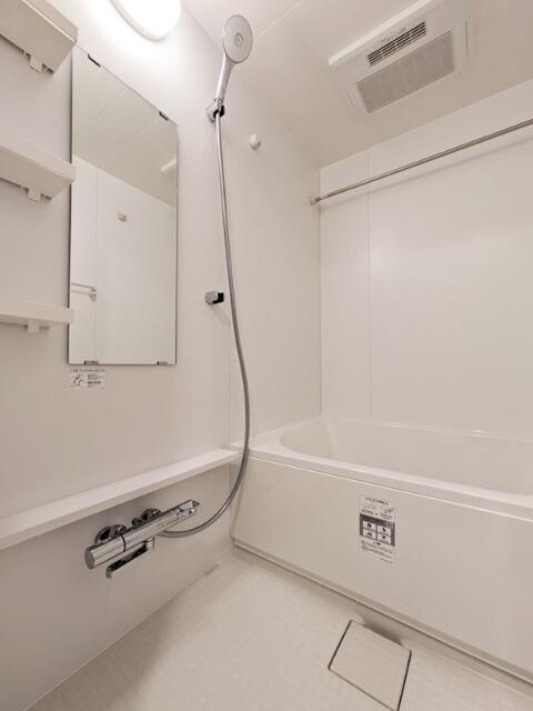 バス・シャワールーム　?