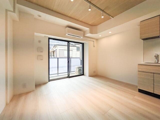 居室・リビング　?