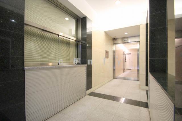 エントランス　オートロックのあるエントランス