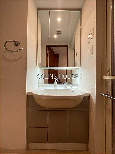 洗面設備　別タイプ画像