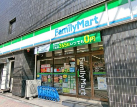 コンビニ　ファミリーマート台東三筋店（コンビニ）まで211m