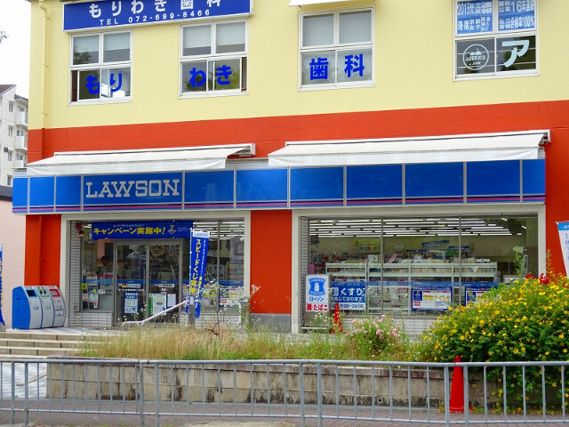 コンビニ　ローソン高槻奈佐原2丁目店（コンビニ）まで453m