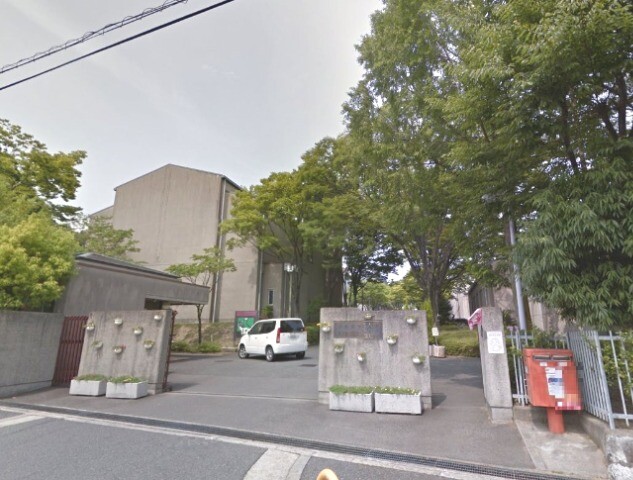 大学・短大　私立平安女学院大学高槻キャンパス（大学・短大）まで663m