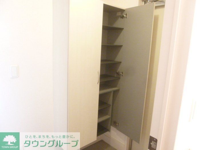 玄関　※別号室参考写真です