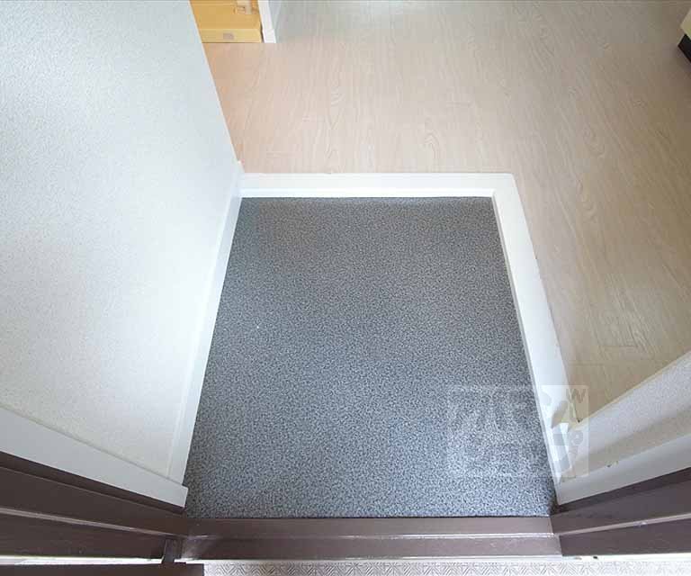 玄関　２年前に１ＬＤＫ改装したお部屋の参考写真です。