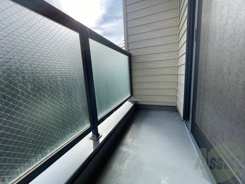 バルコニー　嬉しい南向きバルコニーのお部屋です！明るいですね。