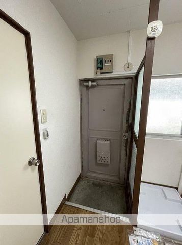 小田急小田原線 本厚木駅 徒歩7分 3階建 築53年の玄関写真