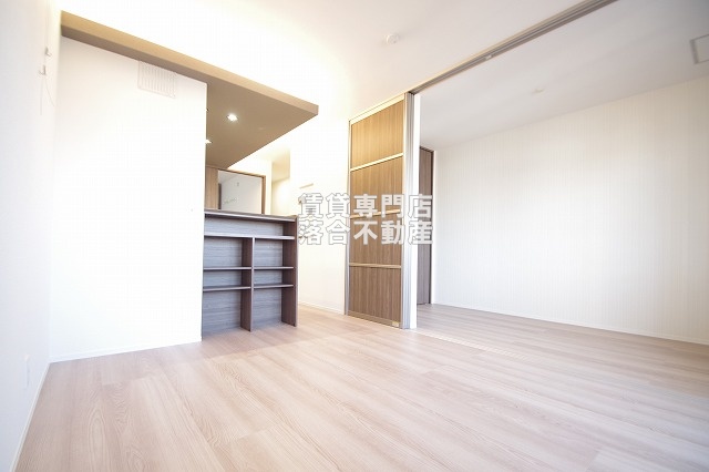 居室・リビング　清潔感のあるオシャレなリビング♪