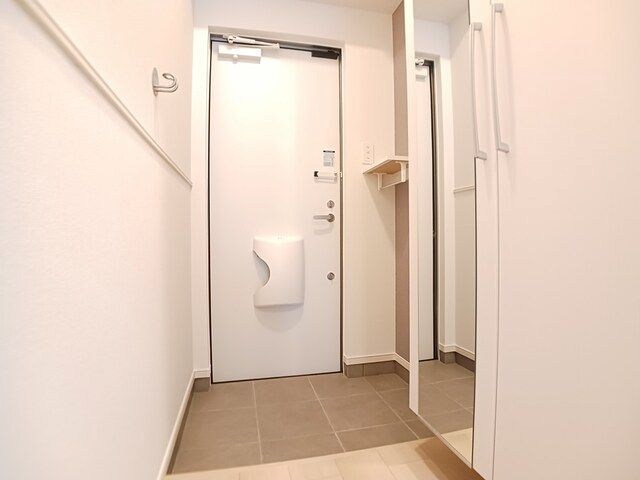 玄関　同型参考画像