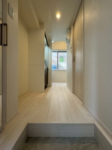 玄関　別号室イメージの為、現状を優先致します。