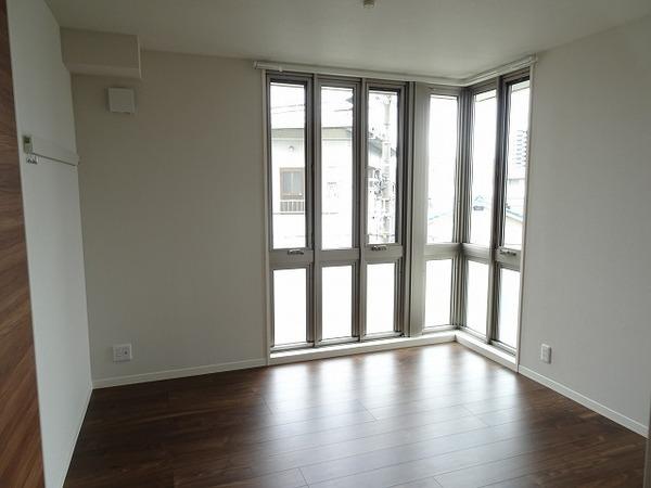 その他部屋・スペース　明るい洋室！