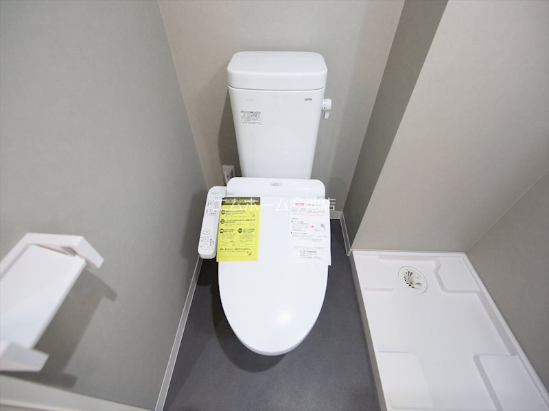 トイレ　温水洗浄暖房便座付トイレ