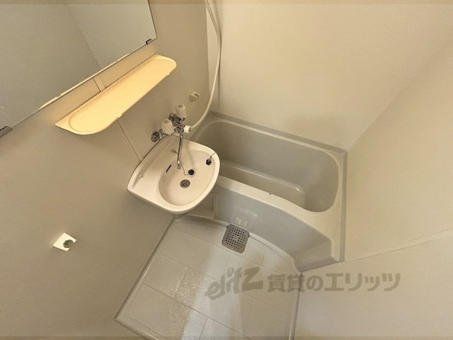 バス・シャワールーム　バス