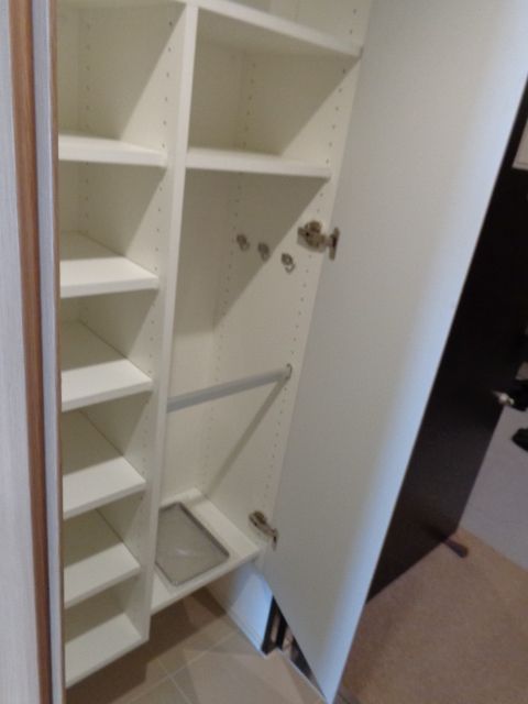 玄関　シューズボックス