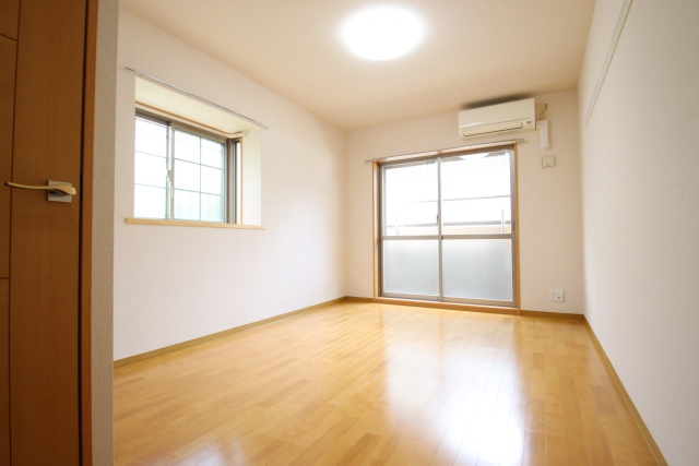 居室・リビング　※別室の参考写真の為、現況優先です。