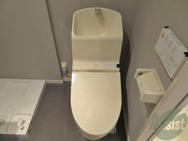 トイレ　ウォシュレットなどの各機能が付いた便利なトイレです。