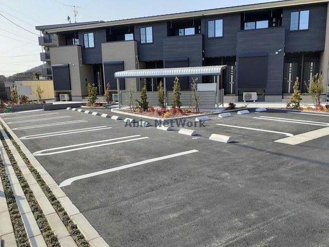 駐車場　駐車場