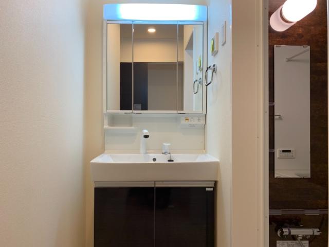 洗面設備　洗髪洗面化粧台